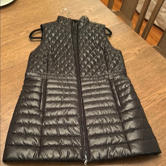 Talbots Long Black Primaloft-Filled Puffer Vest - Picture 2 of 13